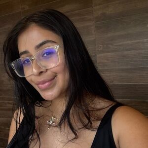 Meet your Posher, Gilda